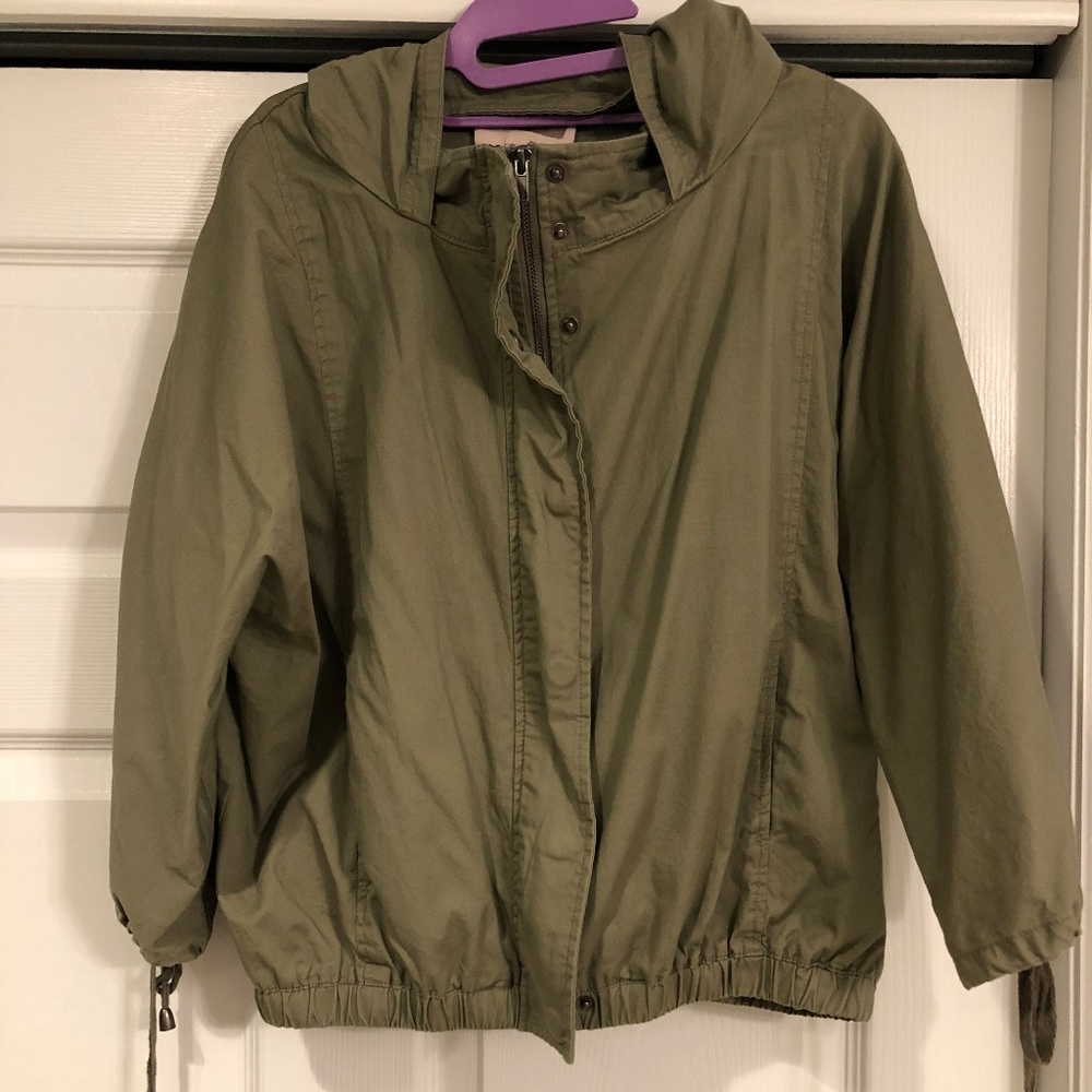 Like New! Lightweight Green Hooded Jacket